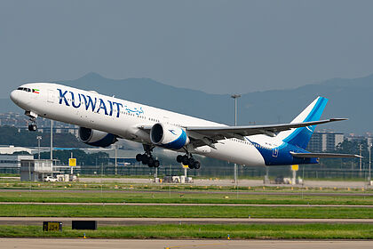 Kuwait Airways aircraft photo 9