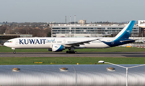 Kuwait Airways aircraft photo 10