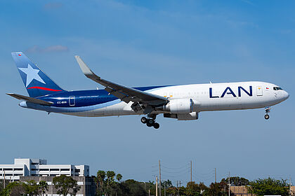 LAN Airlines aircraft photo 13