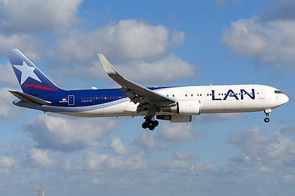 LAN Argentina aircraft photo 5