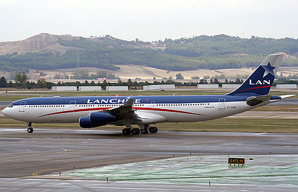 LAN Chile aircraft photo 3