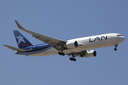 LAN Ecuador aircraft photo 5