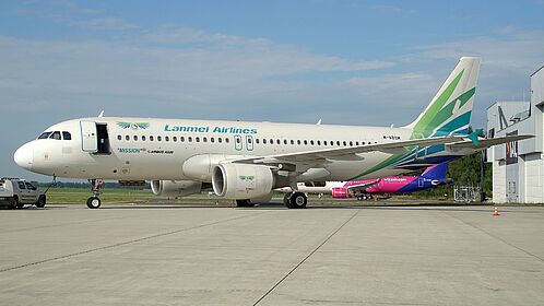 Lanmei Airlines aircraft photo 4