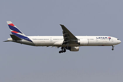 LATAM Airlines Brasil aircraft photo 11