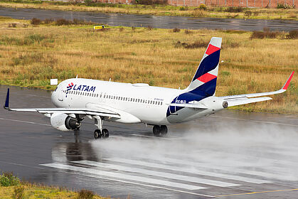 LATAM Airlines Chile aircraft photo 4
