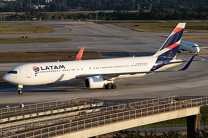 LATAM Airlines Chile aircraft photo 9