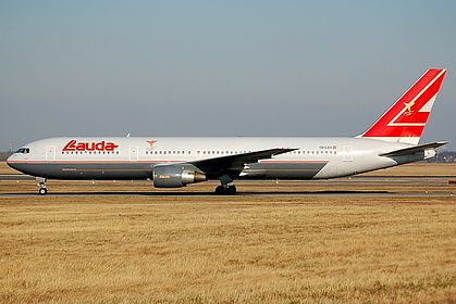 Lauda Air aircraft photo 17
