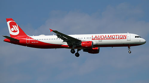 LaudaMotion aircraft photo 4