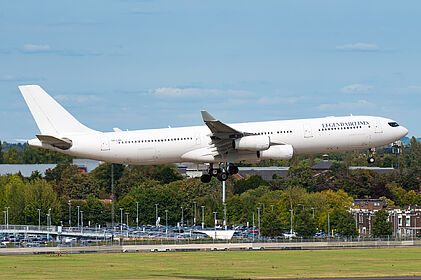 Legend Airlines aircraft photo 2