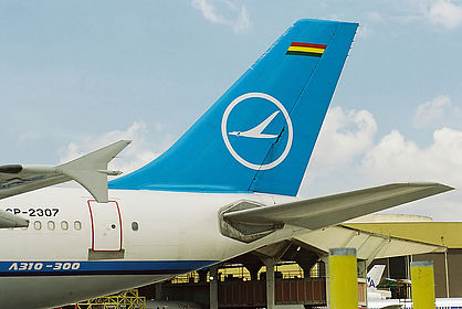 Lloyd Aéreo Boliviano - LAB aircraft photo 3