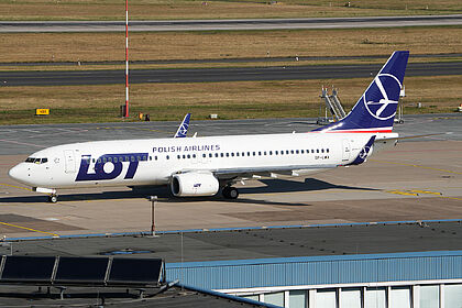 LOT Polish Airlines aircraft photo 2