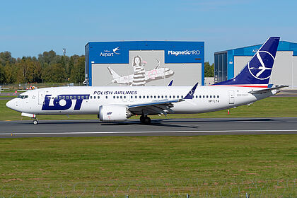 LOT Polish Airlines aircraft photo 3