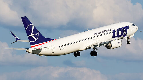 LOT Polish Airlines aircraft photo 4