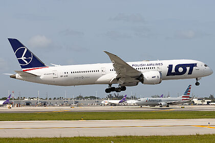 LOT Polish Airlines aircraft photo 8