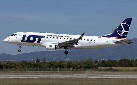 LOT Polish Airlines aircraft photo 13