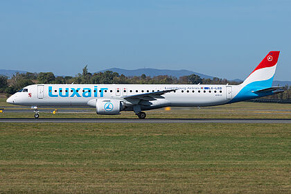 Luxair aircraft photo 9
